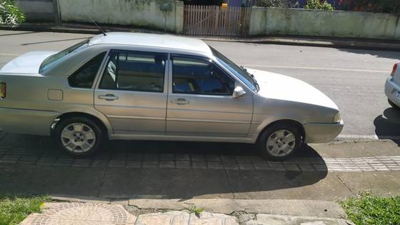 VOLKSWAGEN SANTANA 2.0 MI COMFORTLINE 8V GASOLINA 4P MANUAL VOLKSWAGEN SANTANA 2.0 MI COMFORTLINE 8V GASOLINA 4P MANUAL